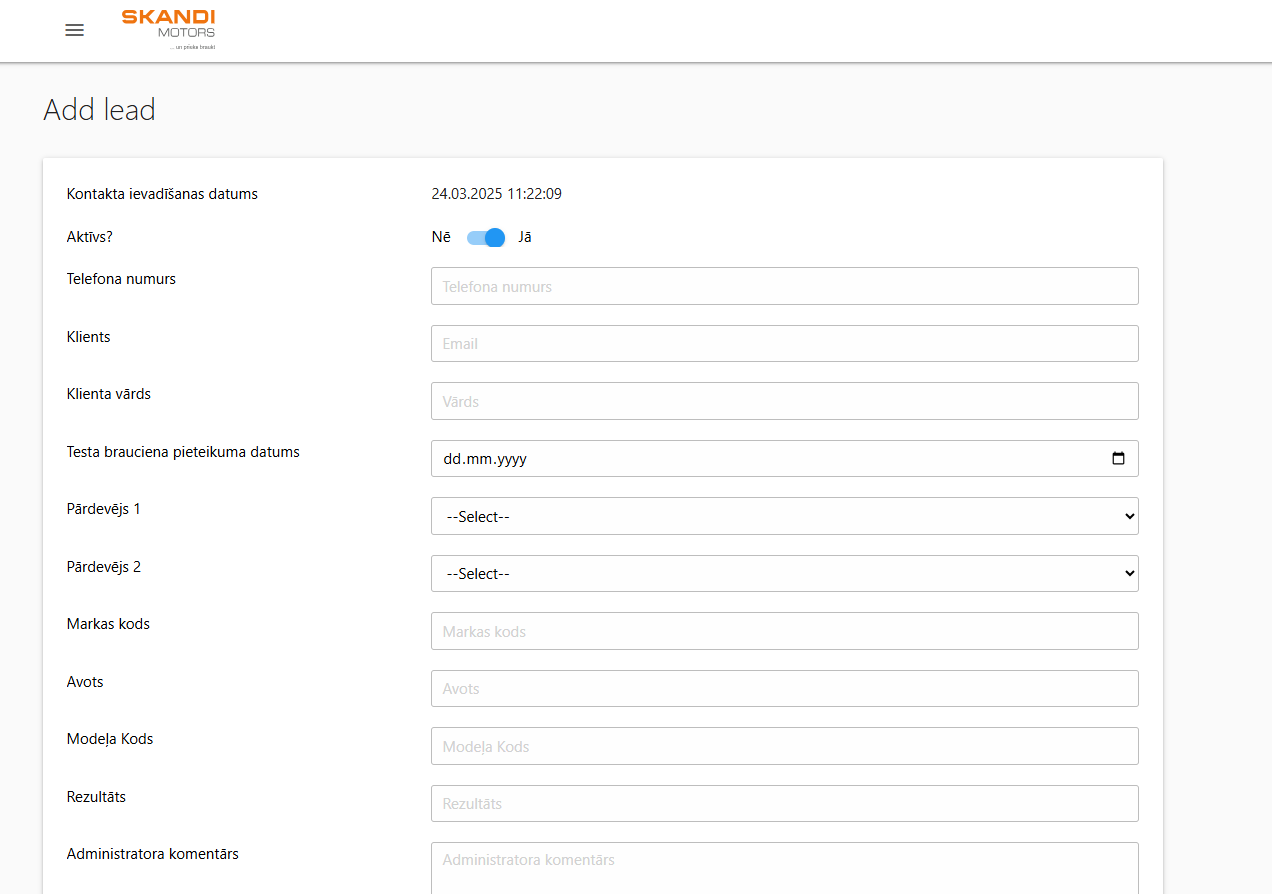 Modulo di creazione lead – include campi per dettagli di contatto, informazioni sul veicolo, data del test drive e assegnazione del consulente.